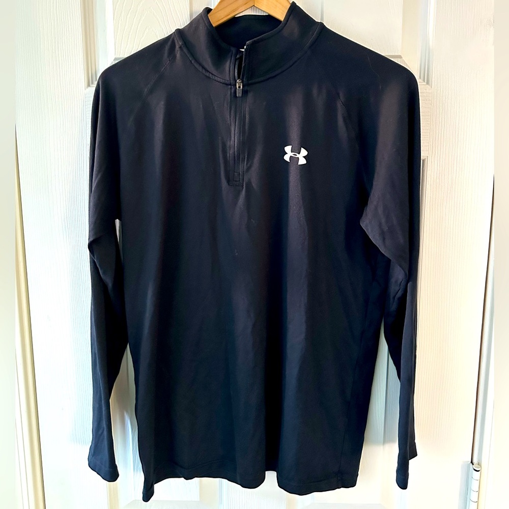 Under Armour - 1/4 Zip - Heat Gear - Size Small - Loose Fit - Black